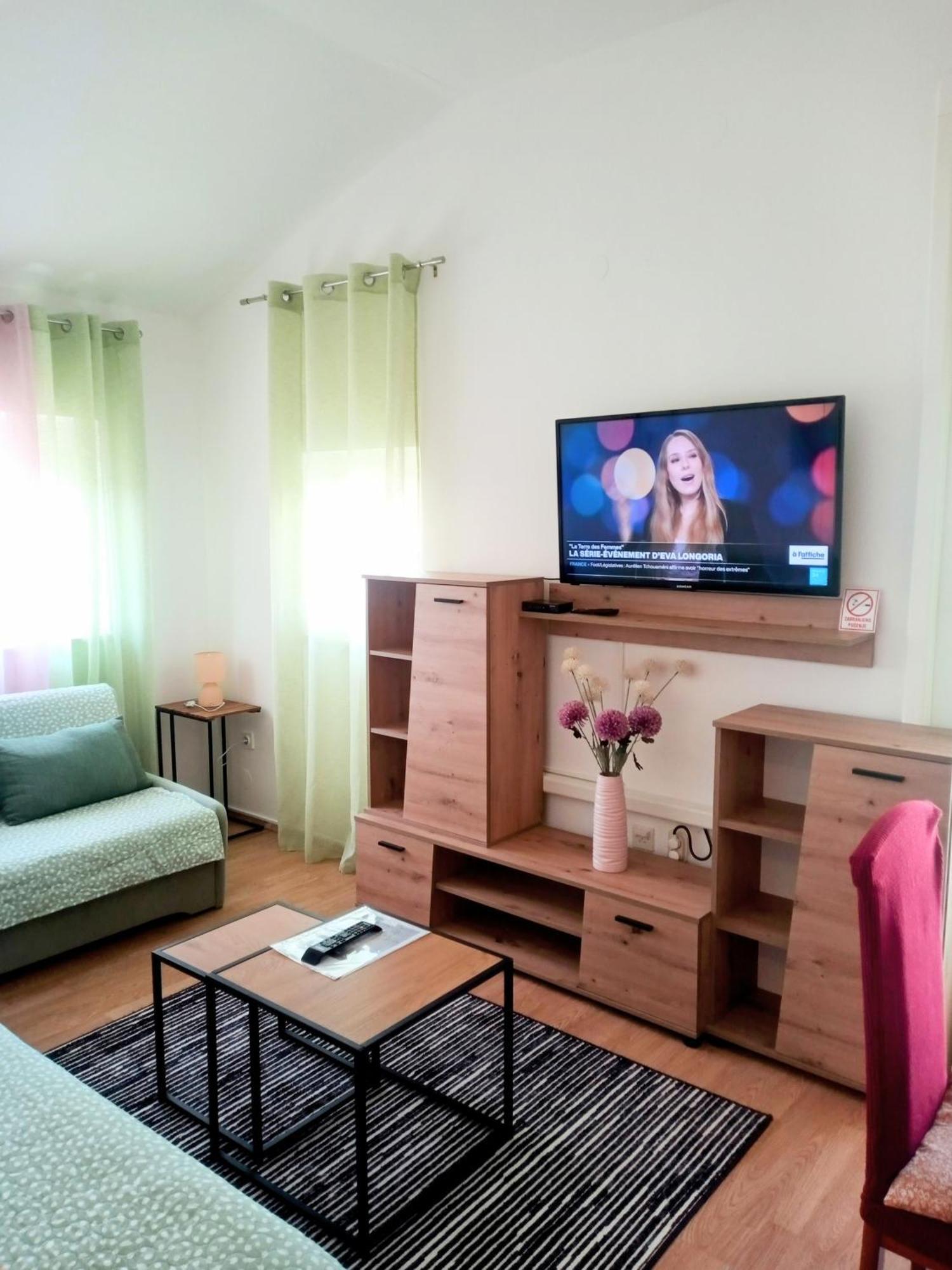 Apartmani Alma Pula Exteriér fotografie
